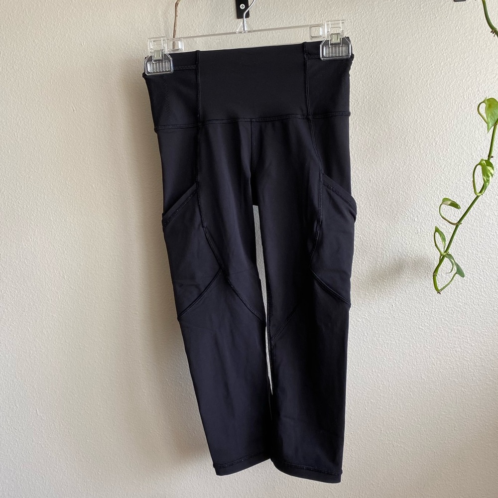 🍋Lululemon Crop Leggings with pockets